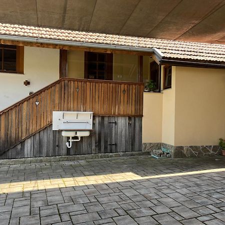 Domacija Brdar Villa Adlesici Exterior photo